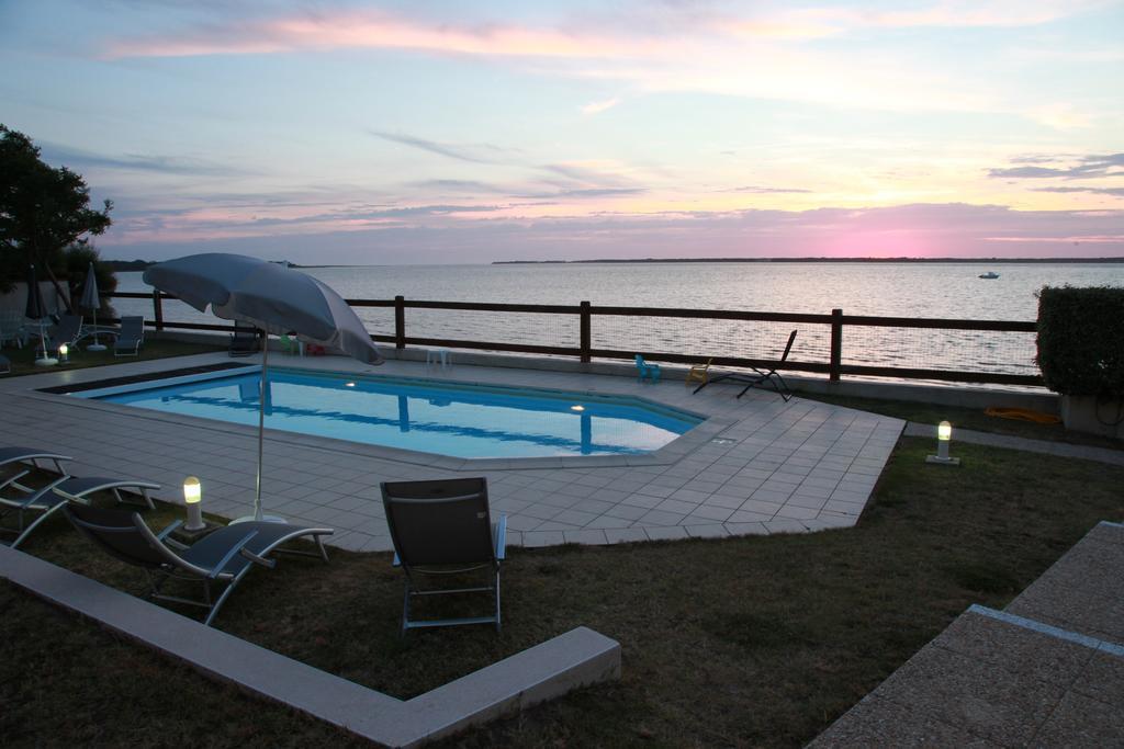 Beach Hotel - Le Grand Chalet Ронс-ле-Бен Екстер'єр фото
