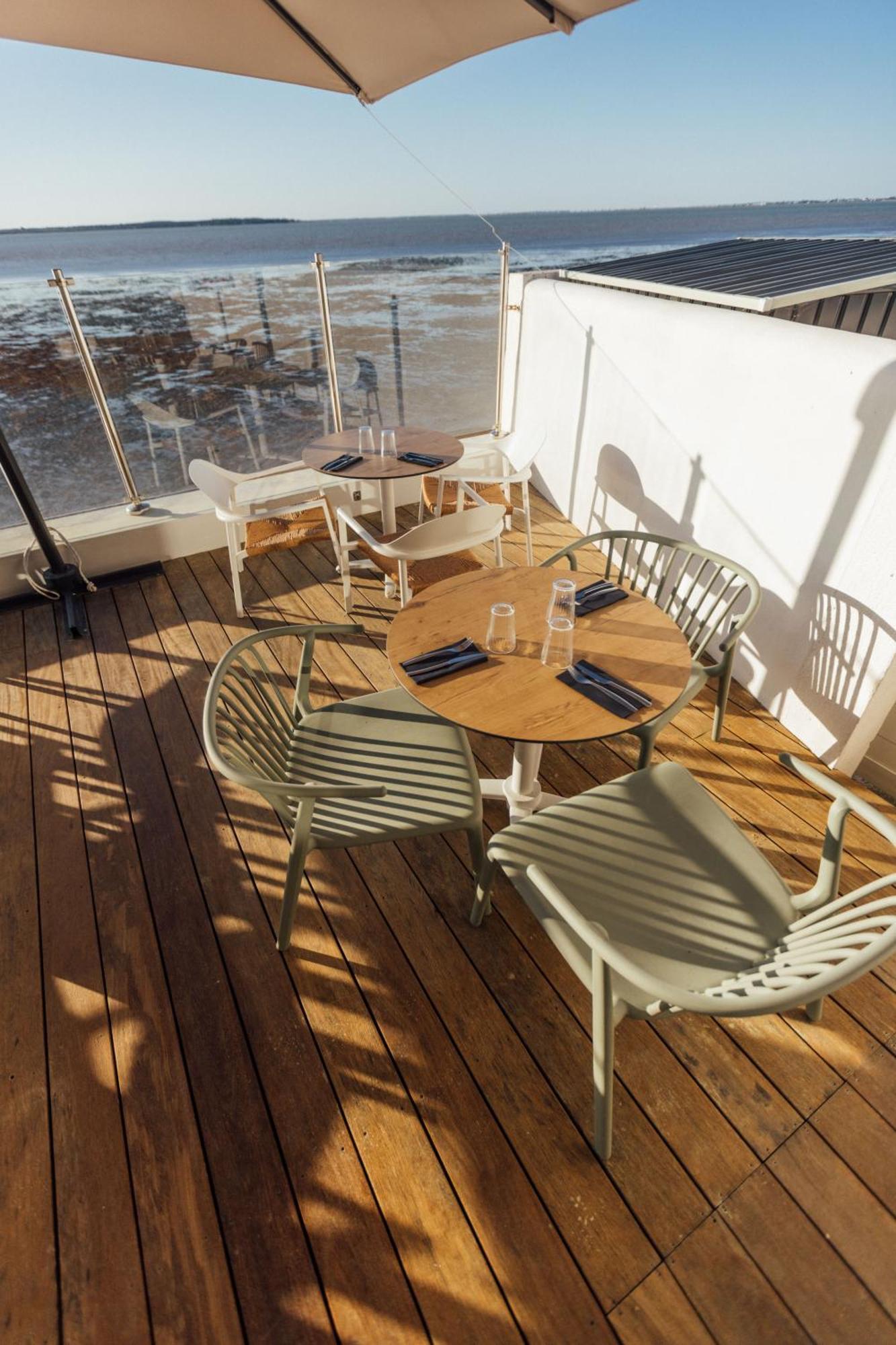Beach Hotel - Le Grand Chalet Ронс-ле-Бен Екстер'єр фото